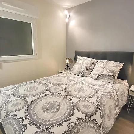 Apartment - Premium Jardin, Piscine Et Garage